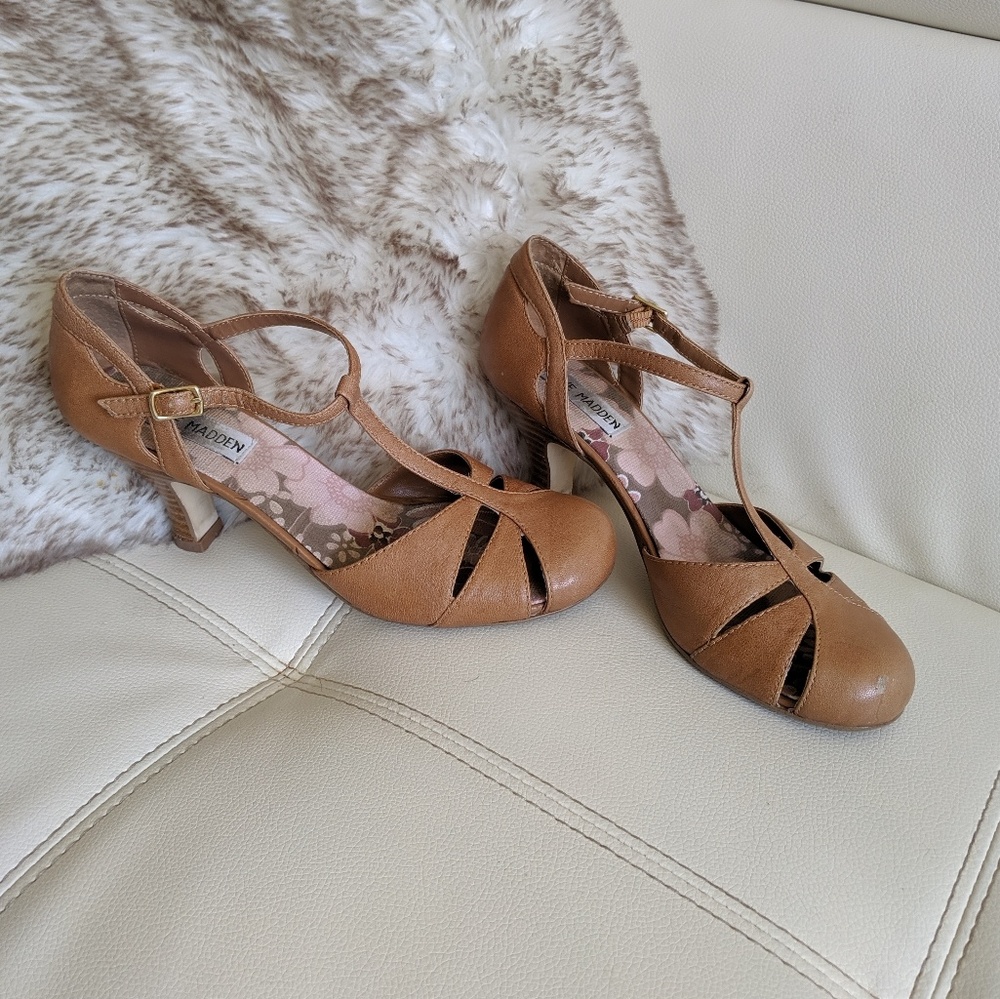 Steve Madden closed vintage heels